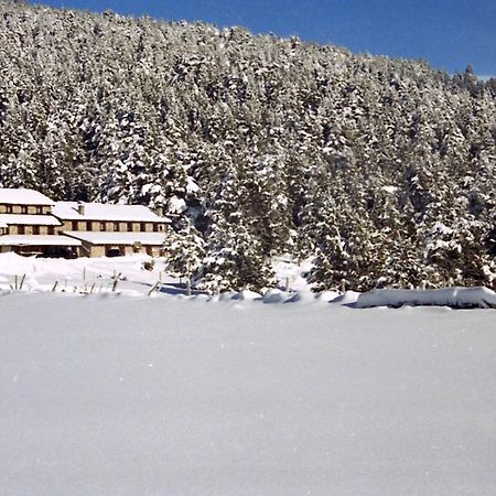 Refugi Cap Del Rec Hostel Lles Bagian luar foto