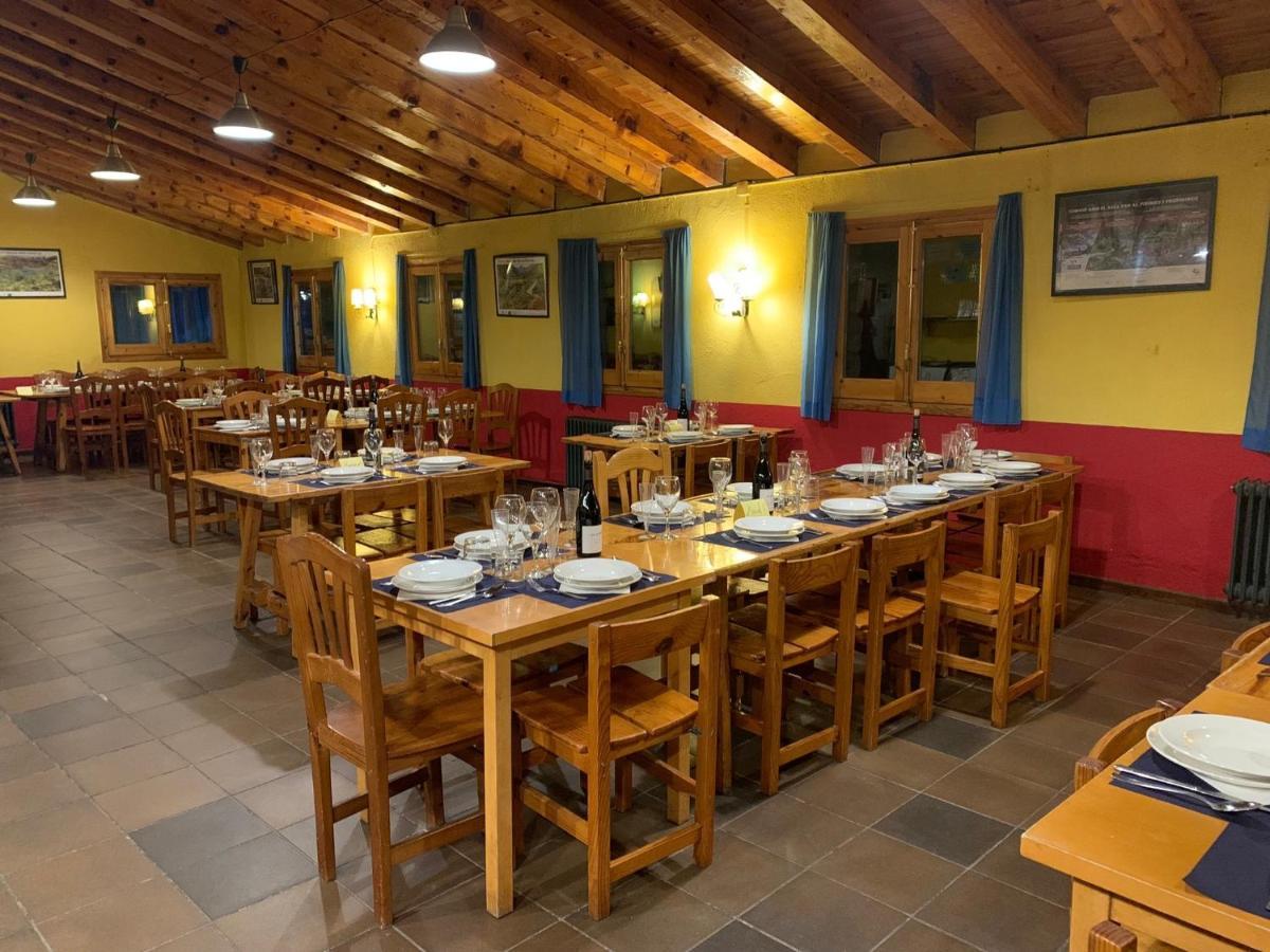 Refugi Cap Del Rec Hostel Lles Bagian luar foto