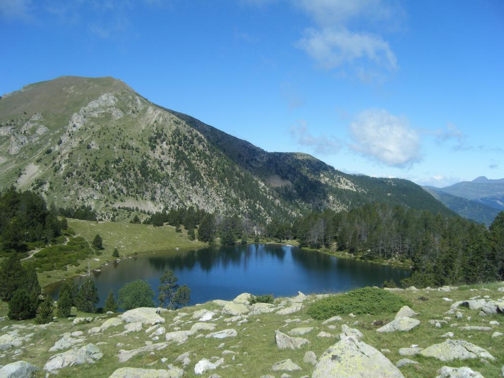 Refugi Cap Del Rec Hostel Lles Bagian luar foto