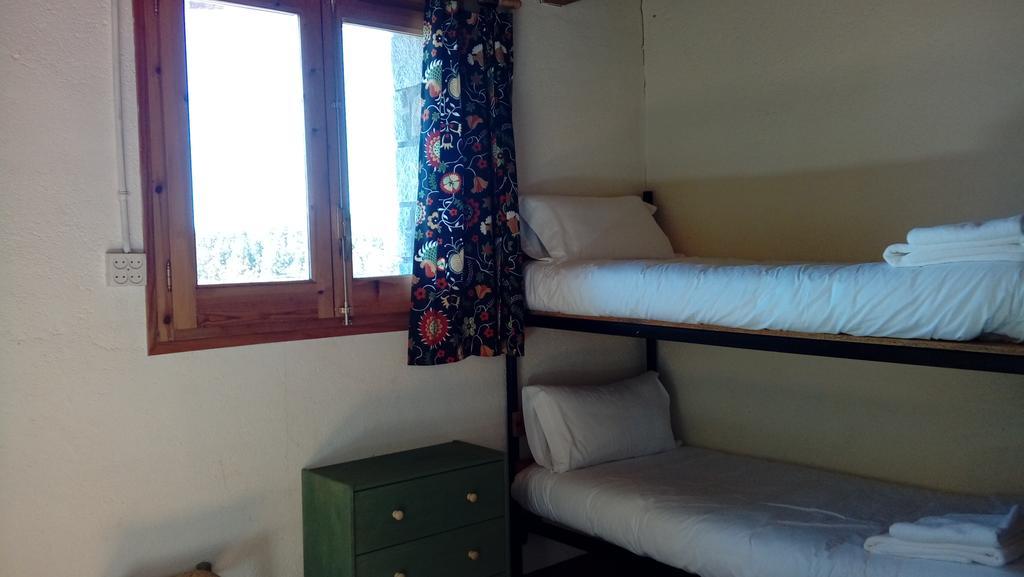 Refugi Cap Del Rec Hostel Lles Bagian luar foto