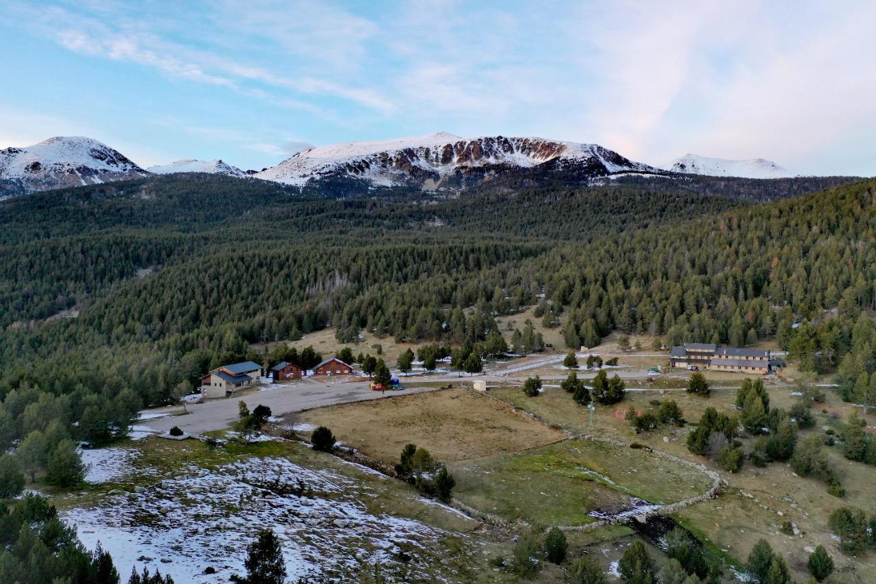 Refugi Cap Del Rec Hostel Lles Bagian luar foto